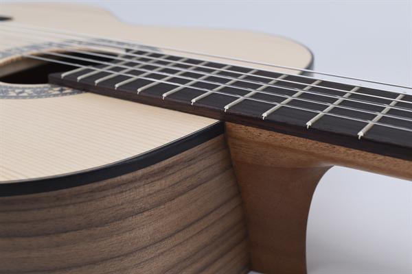 VOLT concert guitar Sevilla KG-5000 (4/4, open-pored, nut width 48 mm)